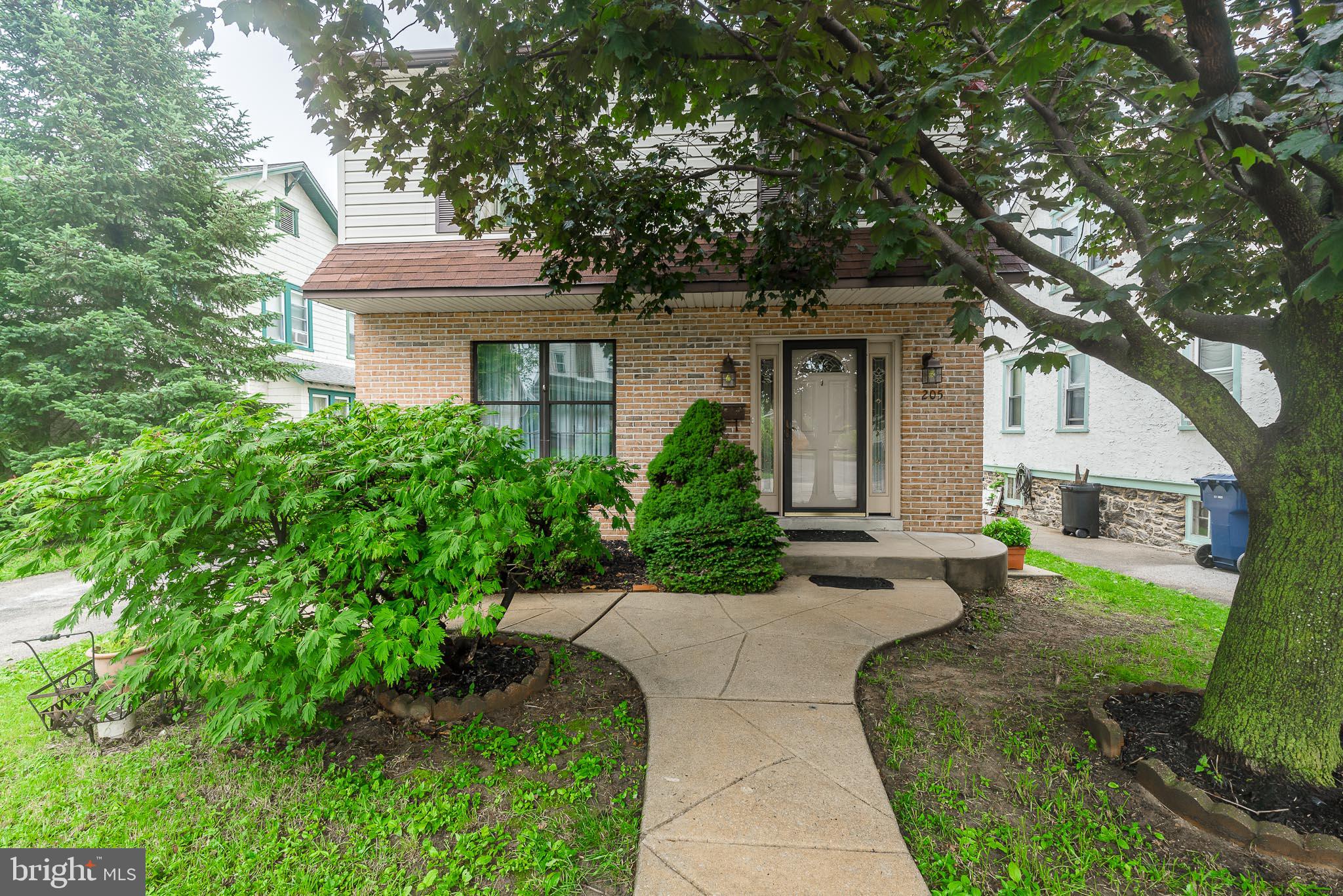 205 Willow Road Wallingford, PA 19086 - Photo 2 of 44