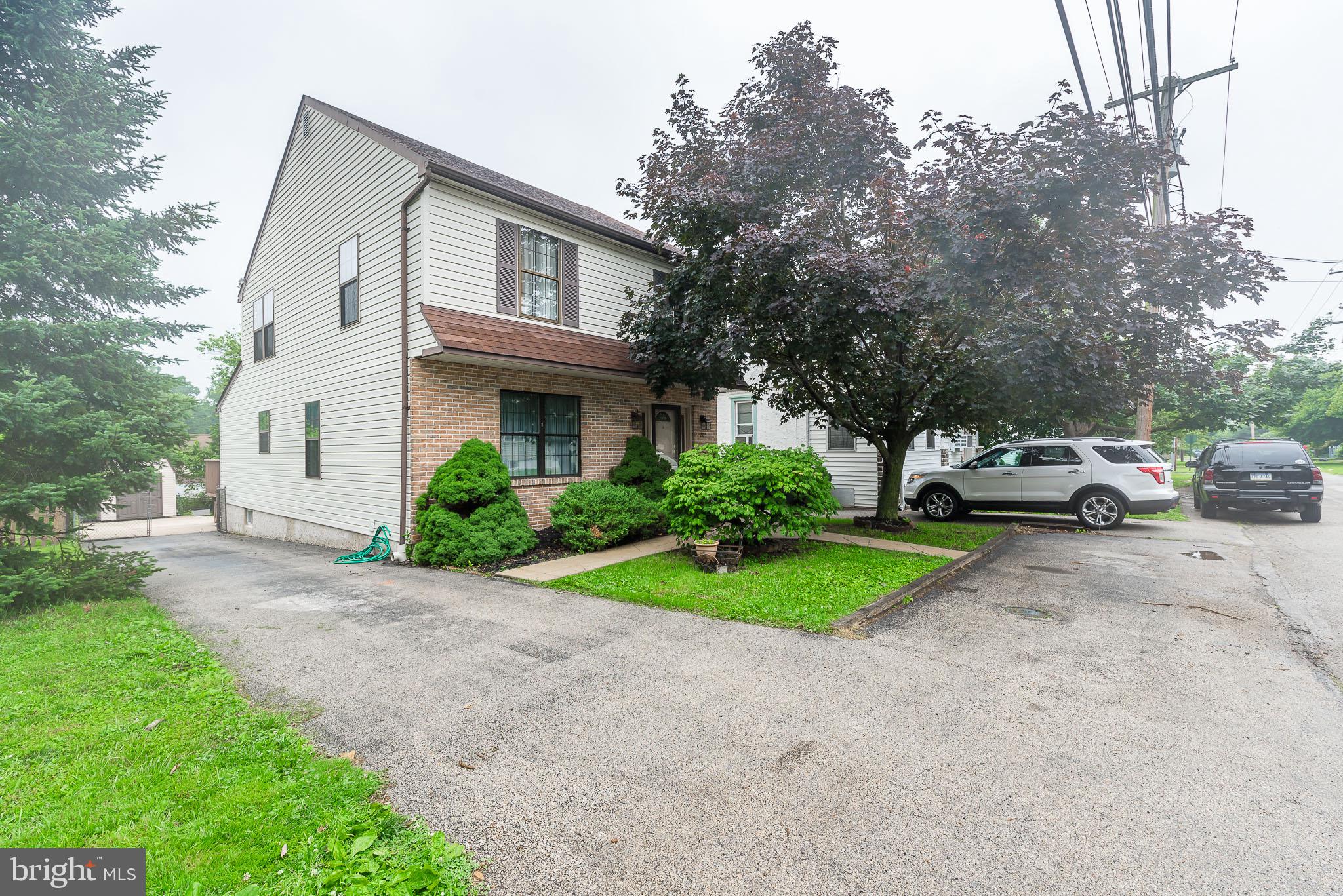 205 Willow Road Wallingford, PA 19086 - Photo 3 of 44