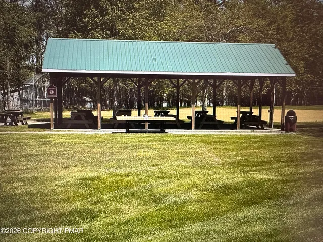 $239,000 | 838 Country Pl Drive, Tobyhanna, PA 18466