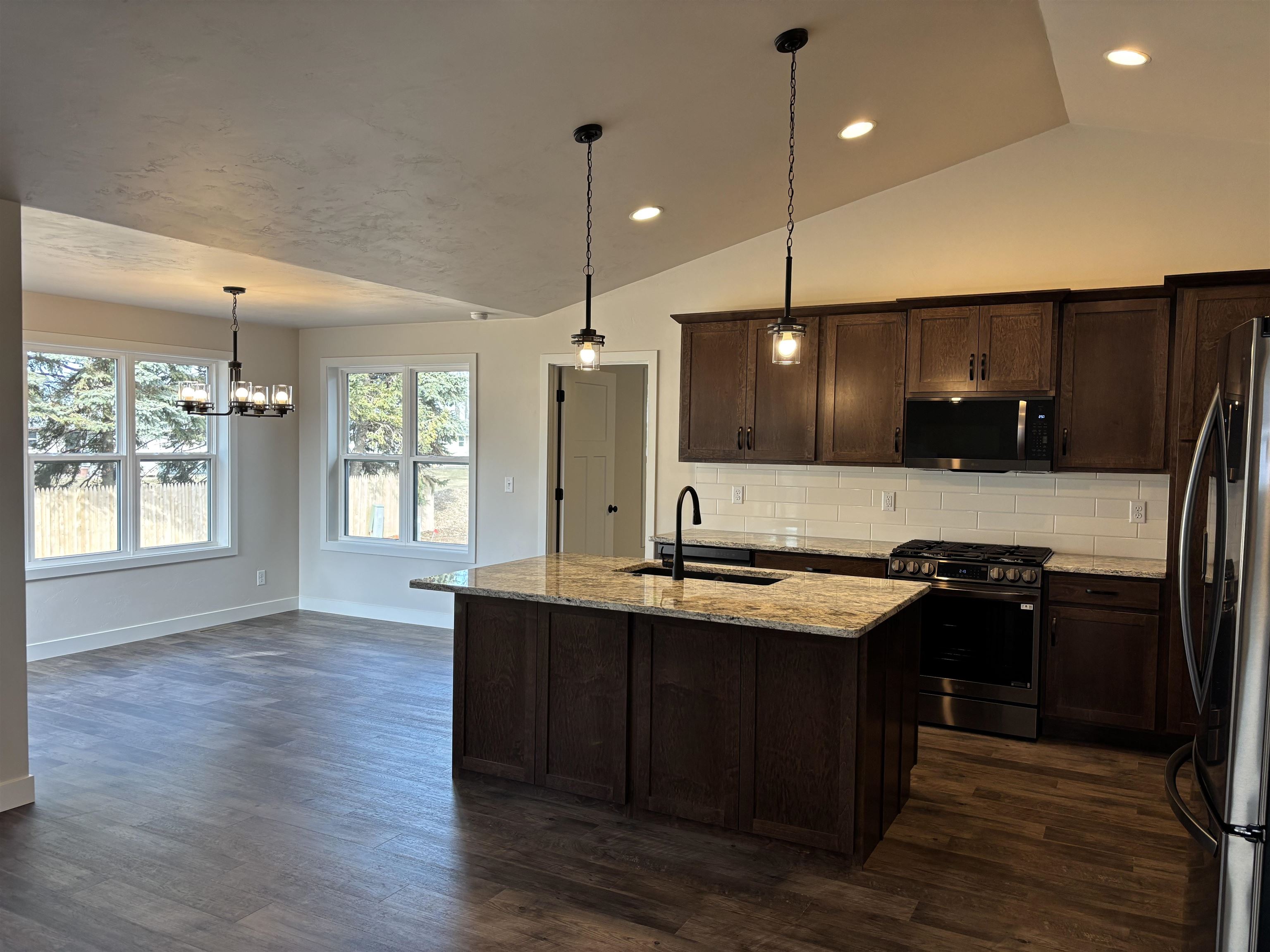 N3983 Wettering Way Kaukauna, WI 54130 - Photo 11 of 33