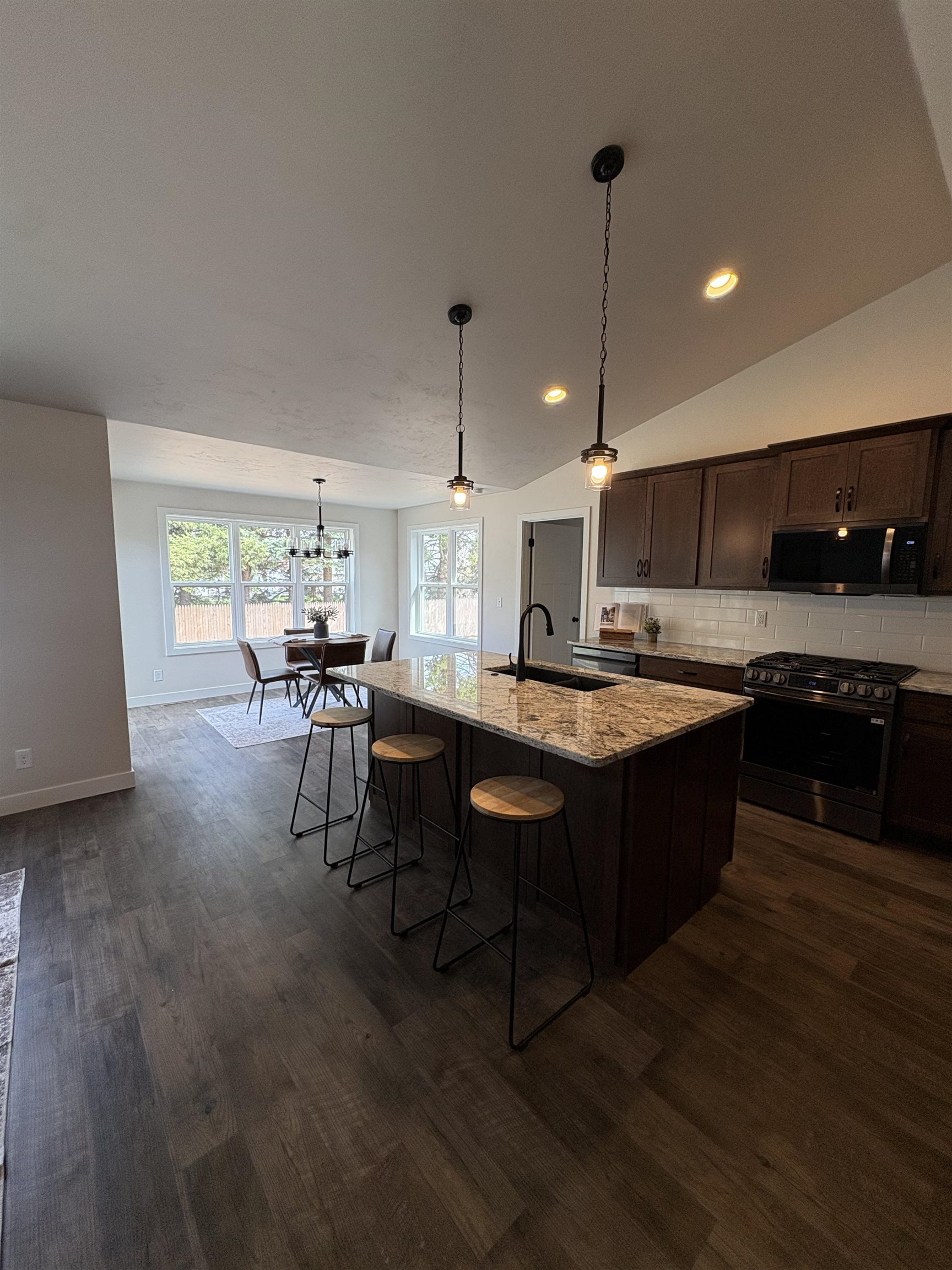 N3983 Wettering Way Kaukauna, WI 54130 - Photo 4 of 33