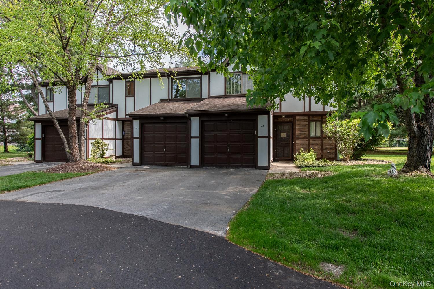 21 Topaz Run Poughkeepsie, NY 12603 - Photo 1 of 26 Lovely setting
