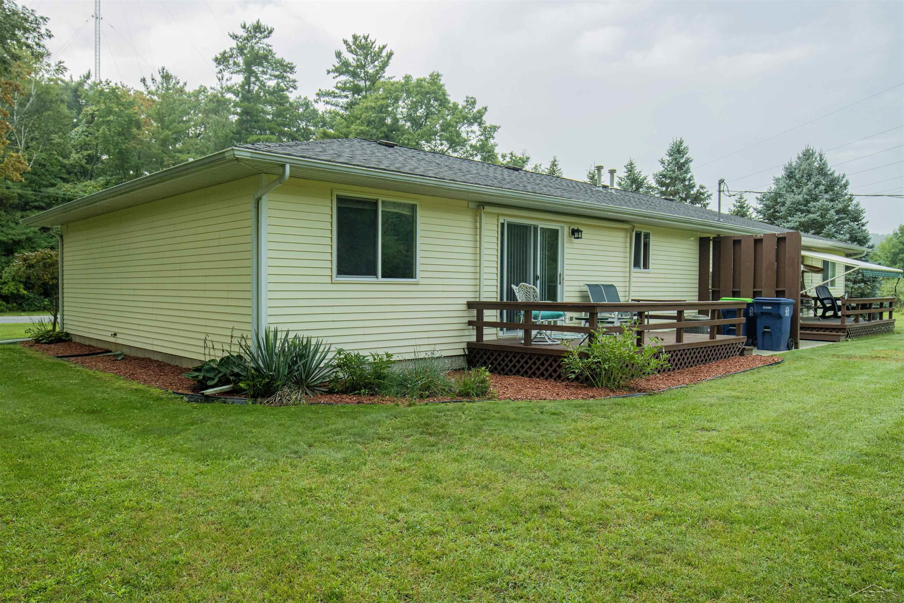 18822 Sharon Road Oakley, MI 48649 - Photo 6 of 31 50121659-5.JPG