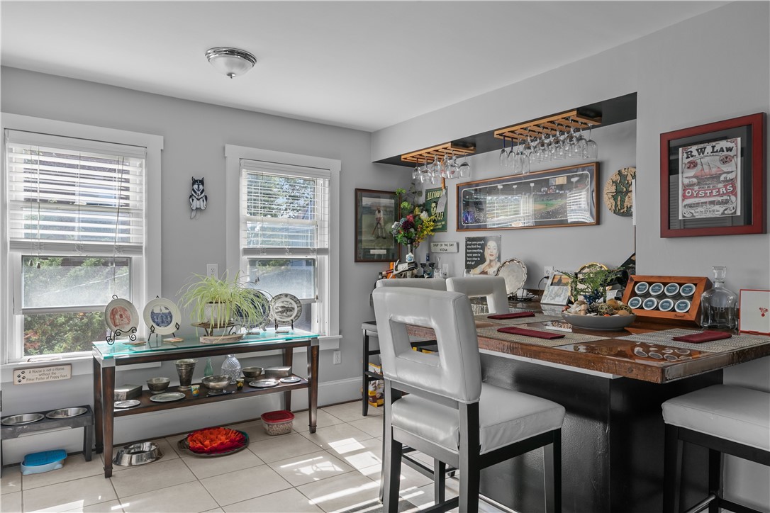 21 Slocum Street Newport, RI 02840 - Photo 16 of 49