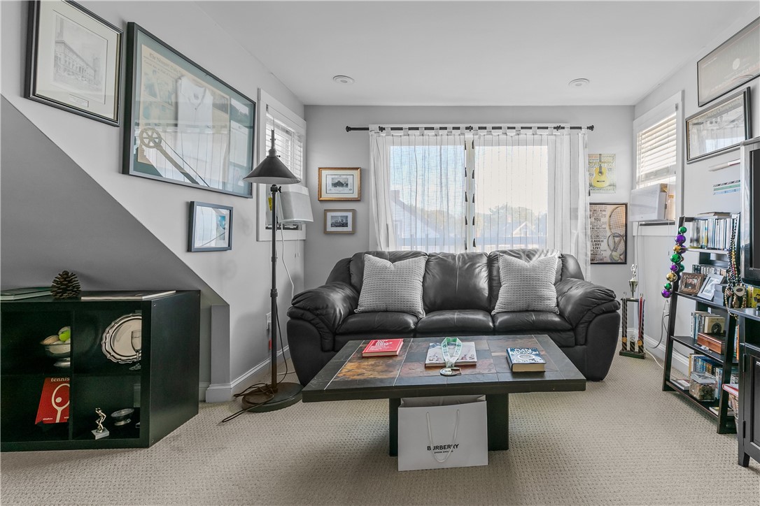 21 Slocum Street Newport, RI 02840 - Photo 26 of 49