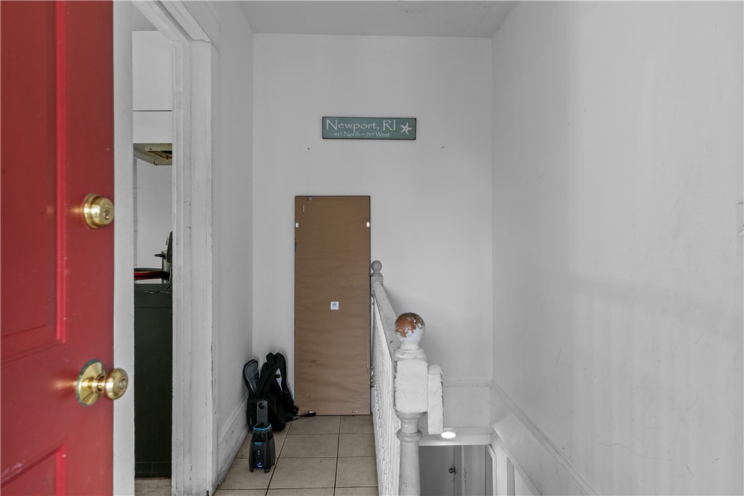 21 Slocum Street Newport, RI 02840 - Photo 33 of 49