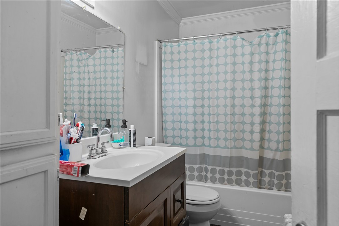 21 Slocum Street Newport, RI 02840 - Photo 37 of 49