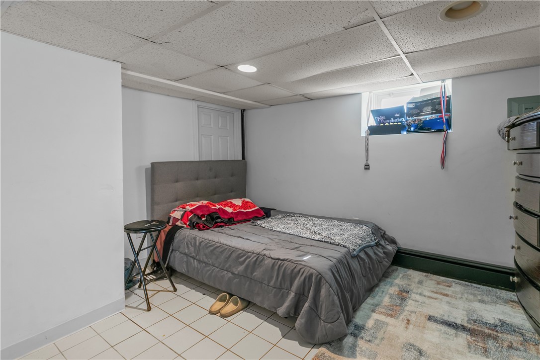 21 Slocum Street Newport, RI 02840 - Photo 45 of 49