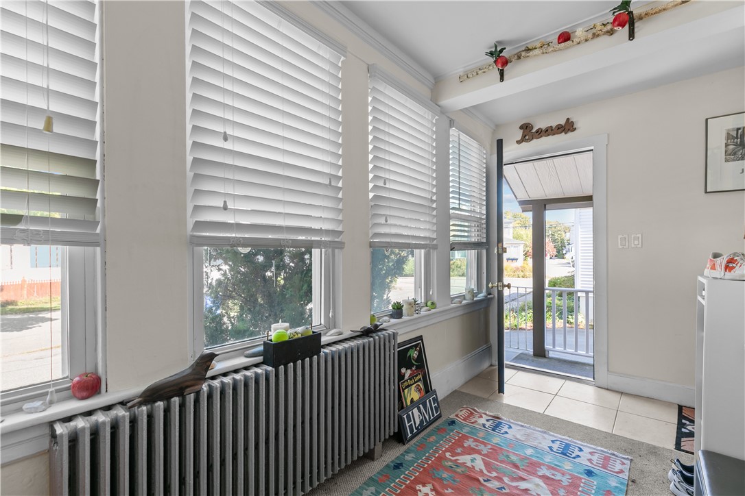 21 Slocum Street Newport, RI 02840 - Photo 7 of 49