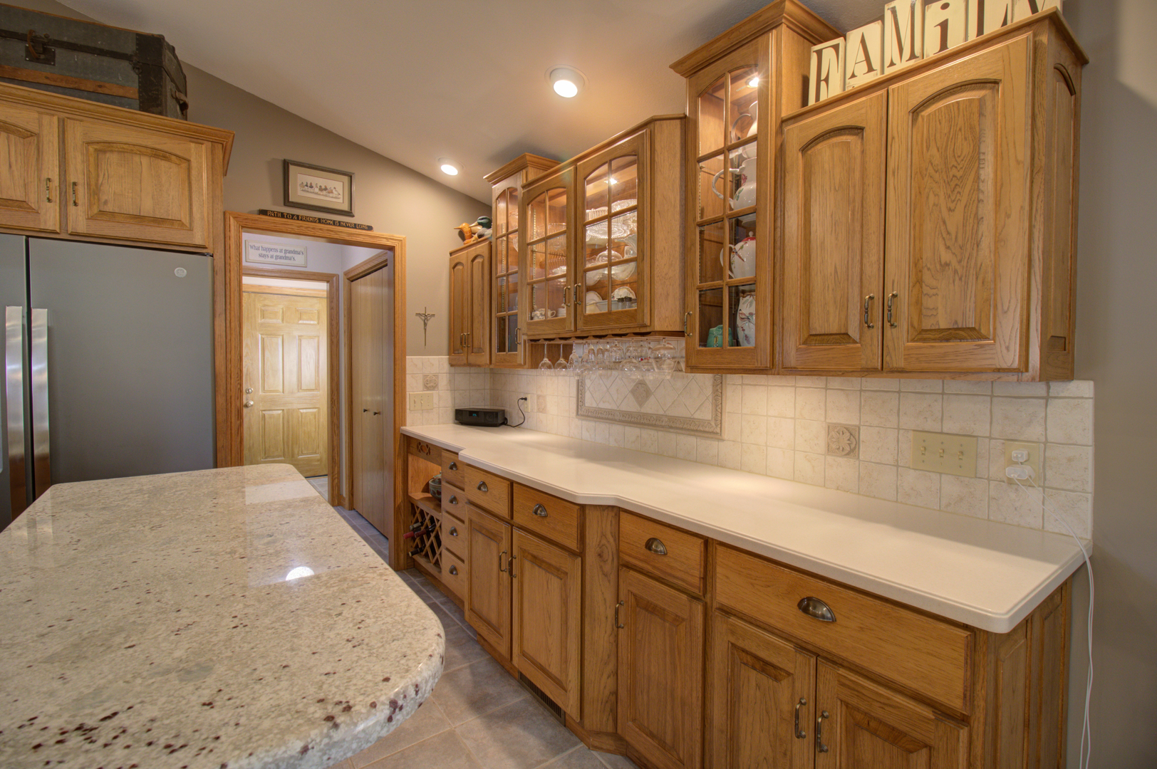 16360 Spring Valley Road Morrison, IL 61270 - Photo 25 of 60 a bathroom with a sink double vanity and a mirror