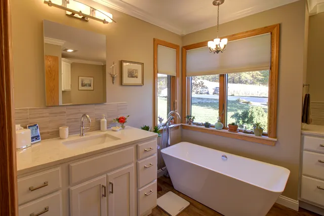 a view of a pathway both side of yard