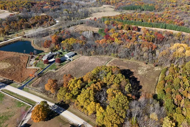 $855,000 | 16360 Spring Valley Road, Morrison, IL 61270