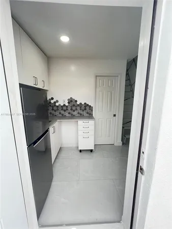 $1,600 | 4021 Northwest 6 Street, Miami, FL 33126