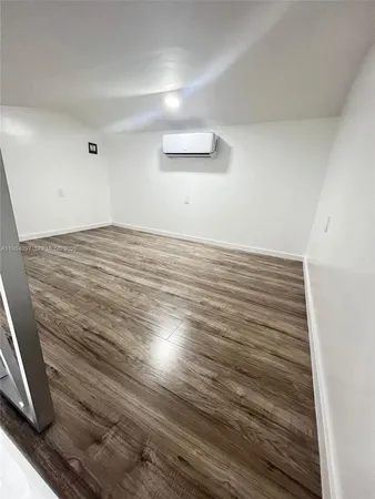 $1,600 | 4021 Northwest 6 Street, Miami, FL 33126