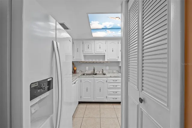 $119,000 | 333 North Lake Howard Drive, Unit 204D, Winter Haven, FL 33880