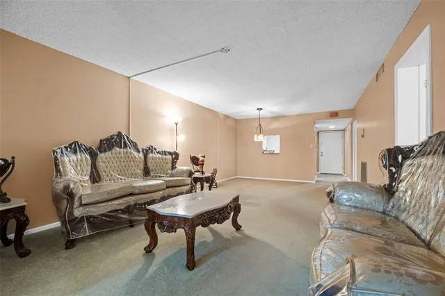 $119,000 | 333 North Lake Howard Drive, Unit 204D, Winter Haven, FL 33880