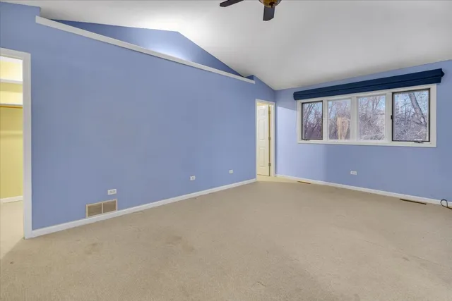 $239,999 | 563 St Johns Road, Woodstock, IL 60098