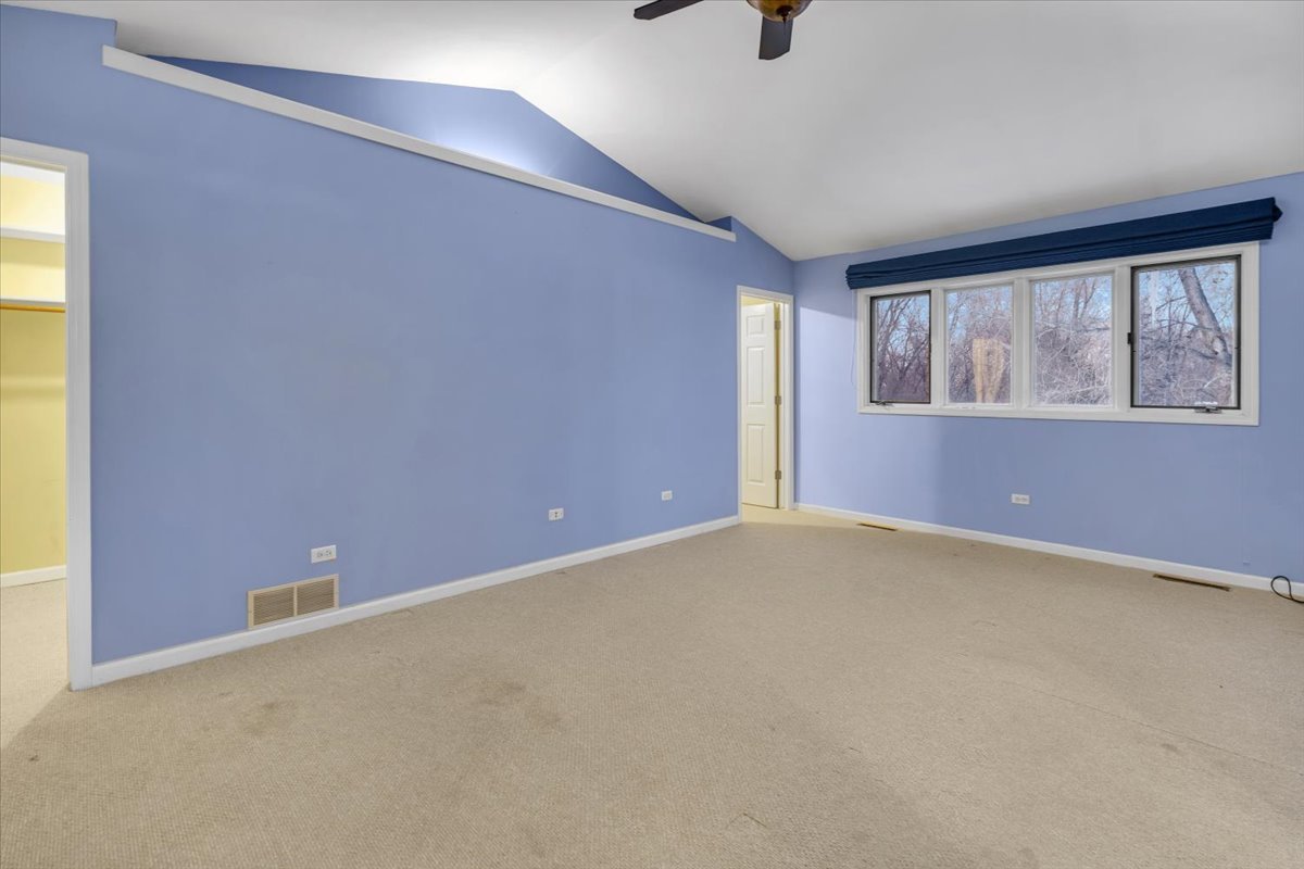 563 St Johns Road Woodstock, IL 60098 - Photo 12 of 21 Gallery Image 12