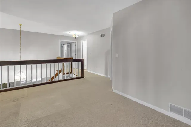 $239,999 | 563 St Johns Road, Woodstock, IL 60098