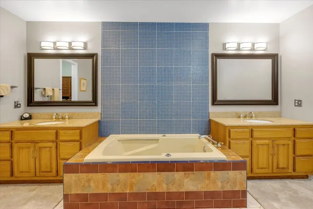 $239,999 | 563 St Johns Road, Woodstock, IL 60098