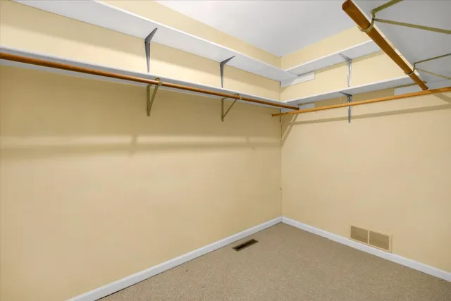 $239,999 | 563 St Johns Road, Woodstock, IL 60098