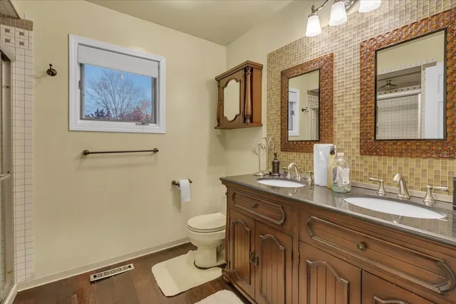 $239,999 | 563 St Johns Road, Woodstock, IL 60098