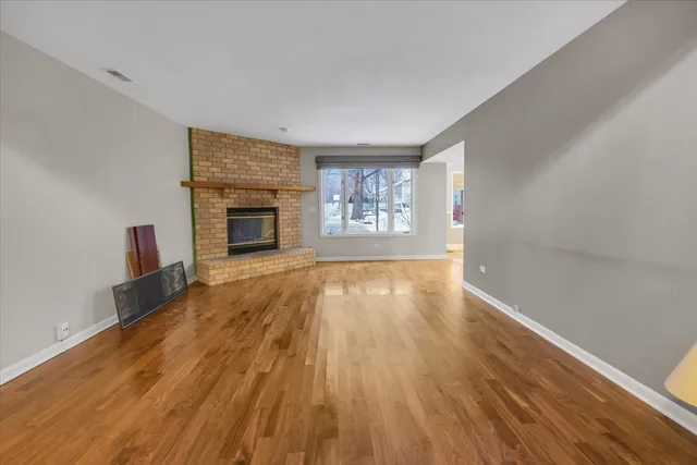 $239,999 | 563 St Johns Road, Woodstock, IL 60098