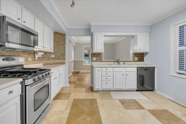 $239,999 | 563 St Johns Road, Woodstock, IL 60098