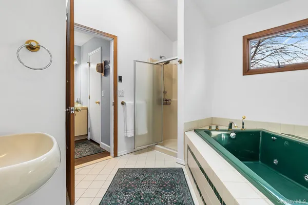 $979,000 | 30 Myrtle Lane, East Patchogue, NY 11772