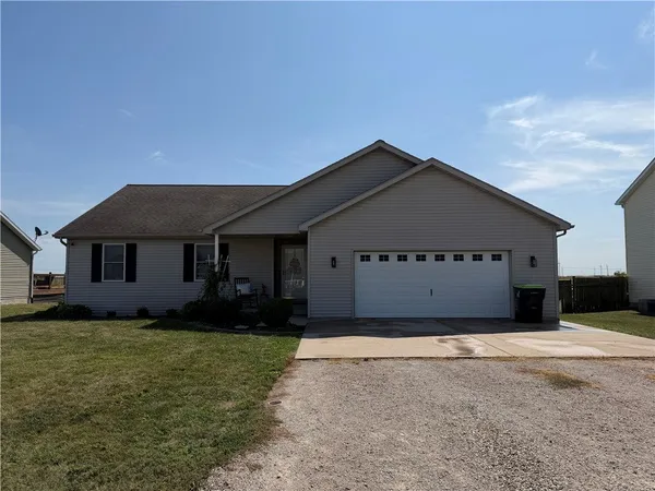 $324,900 | 416 East Kennedy Street, Maroa, IL 61756