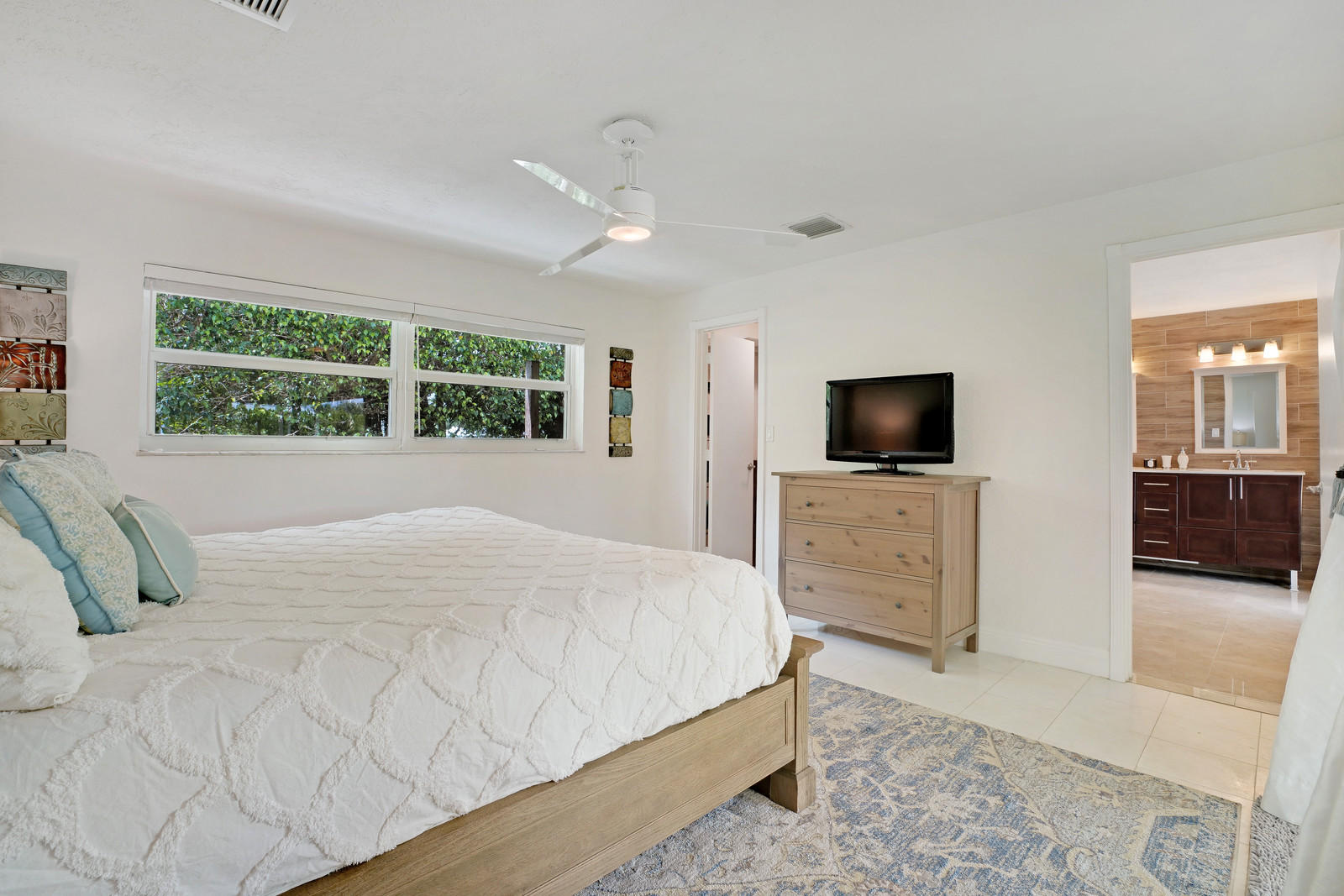 932 Marlin Circle Jupiter, FL 33458 - Photo 18 of 32 12_Images_12_of_25_mls