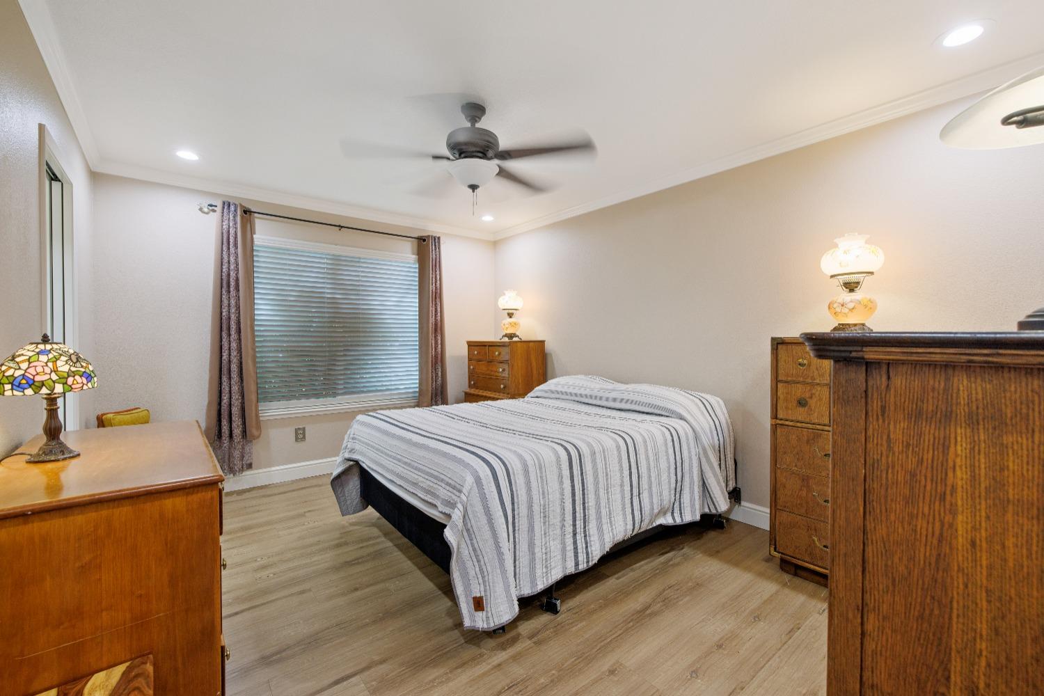 1098 Raymond Road Hanford, CA 93230 - Photo 28 of 38 Gallery Image 28