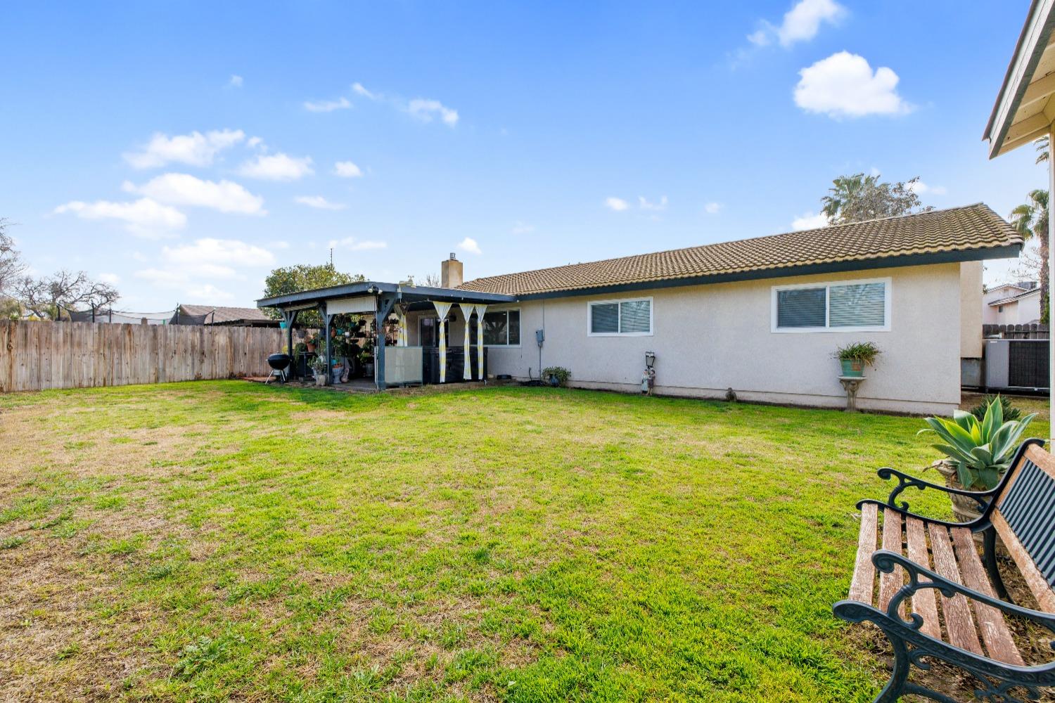 1098 Raymond Road Hanford, CA 93230 - Photo 36 of 38 Gallery Image 36