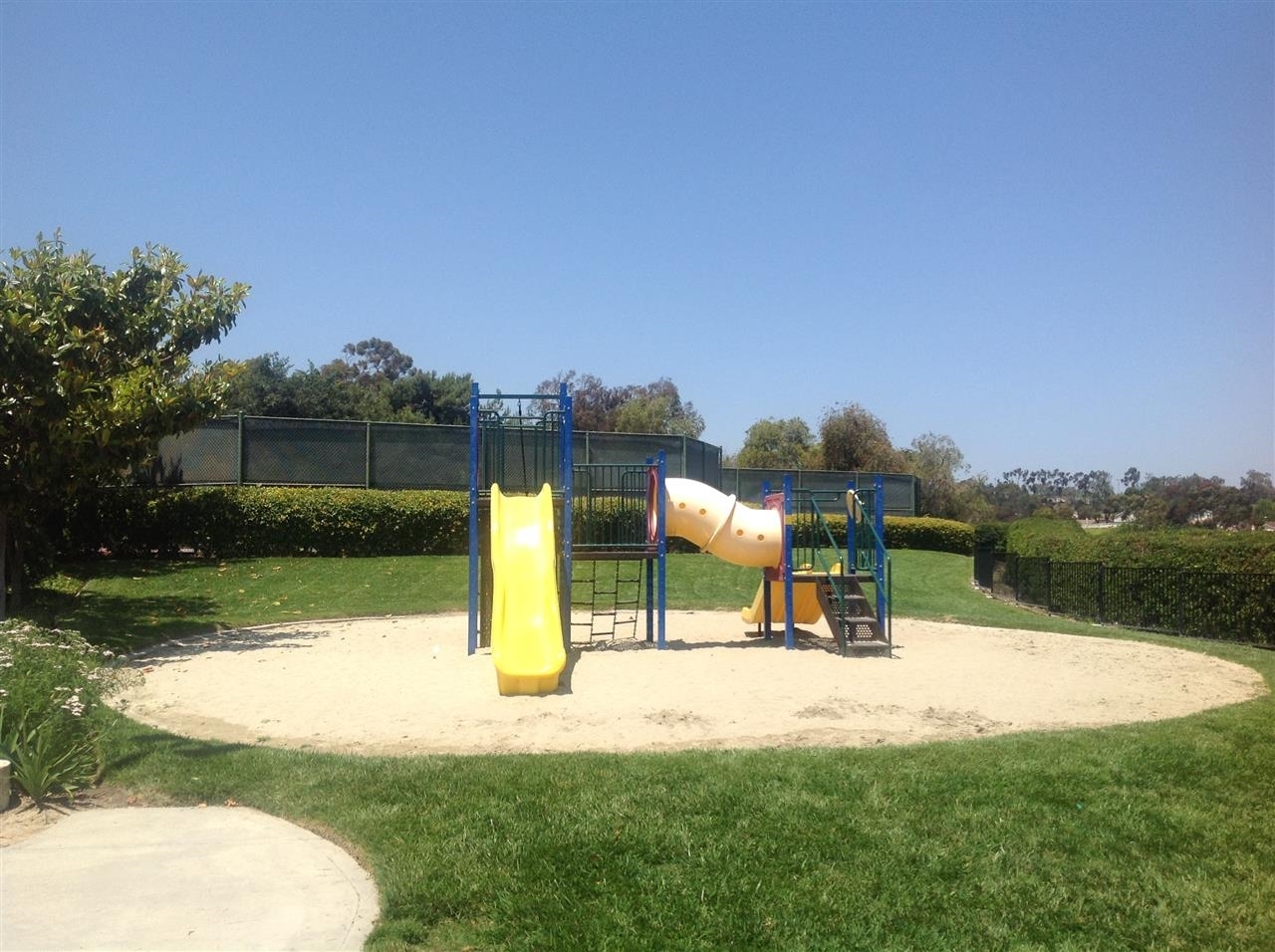 2587 Regent Road Carlsbad, CA 92010 - Photo 10 of 10