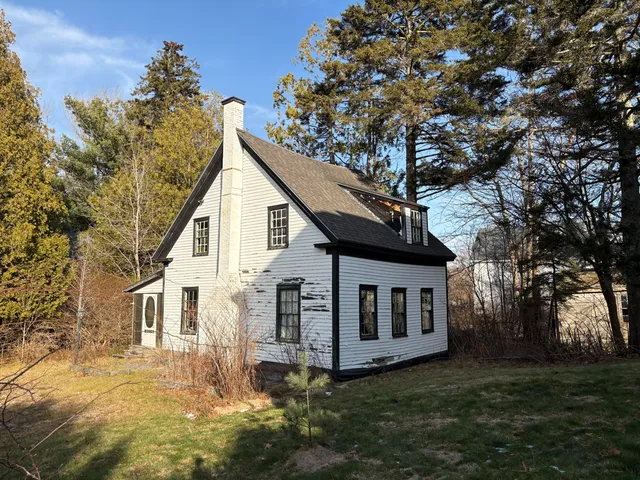 $359,900 | 21-23 Harborside Road, Brooksville, ME 04642