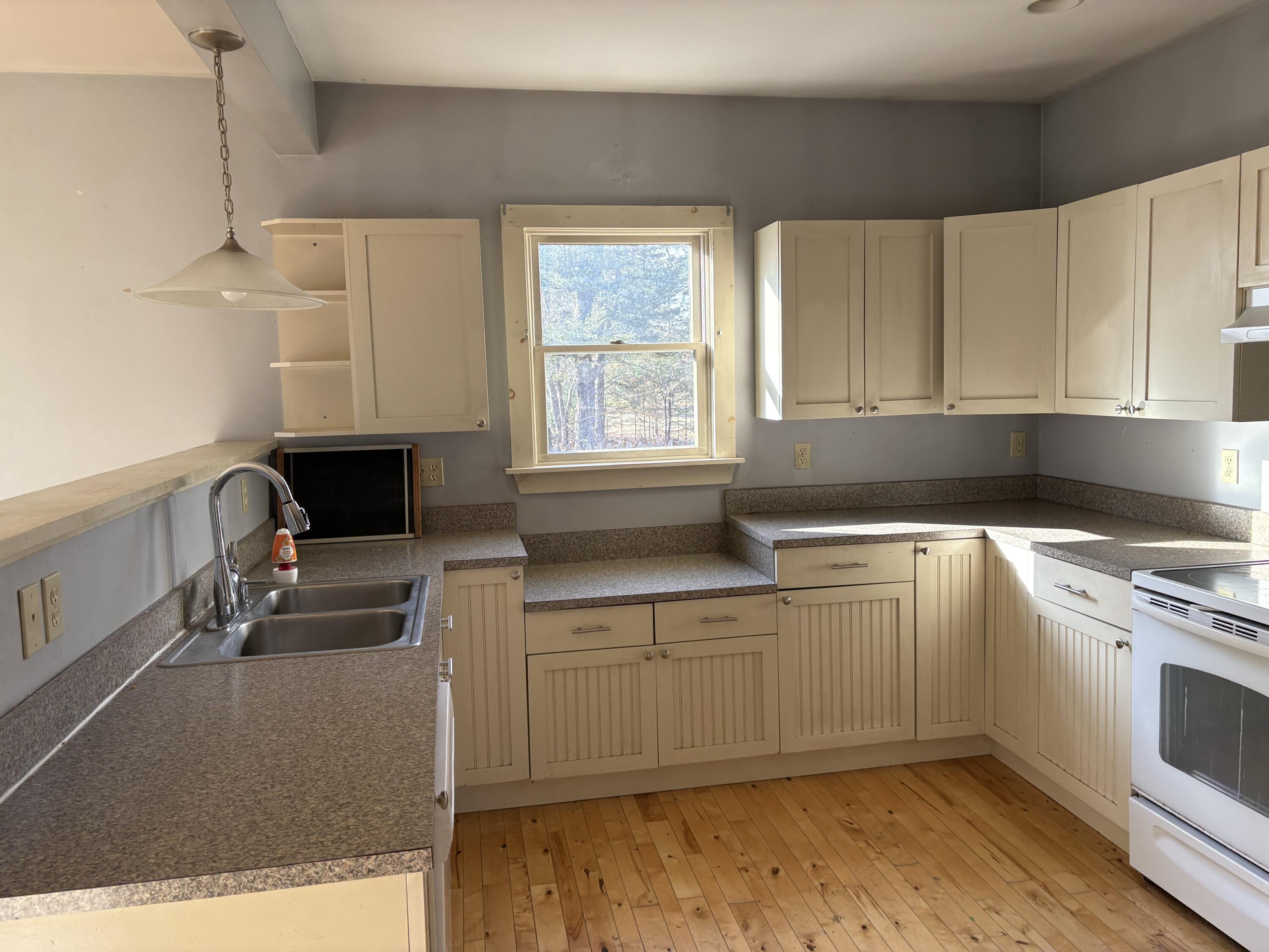 21-23 Harborside Road Brooksville, ME 04642 - Photo 4 of 20 IMG_5112