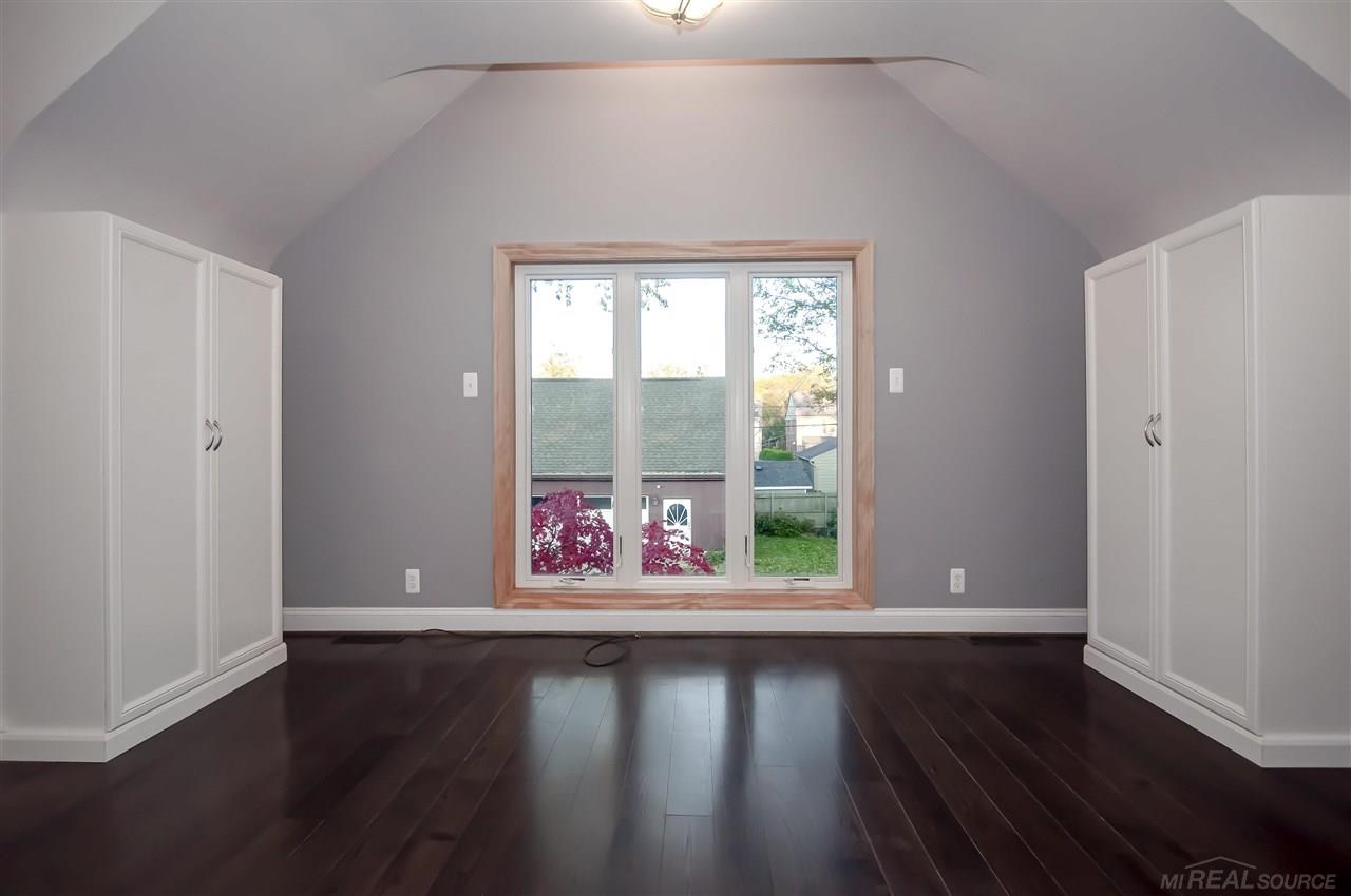 820 Lincoln Road Grosse Pointe, MI 48230 - Photo 32 of 49 50060180-31.JPG