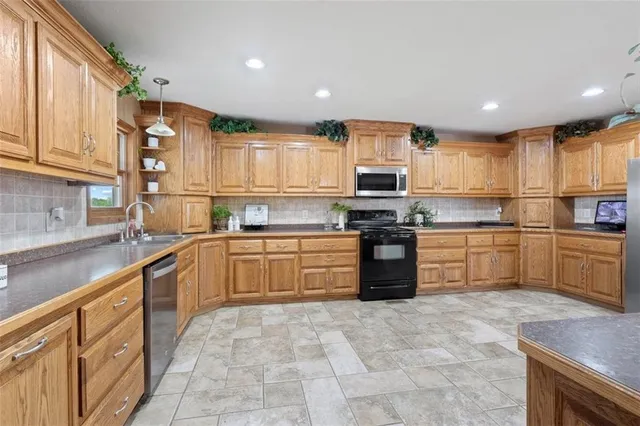 $610,000 | 12356 Elkhorn Road, Excelsior Springs, MO 64024