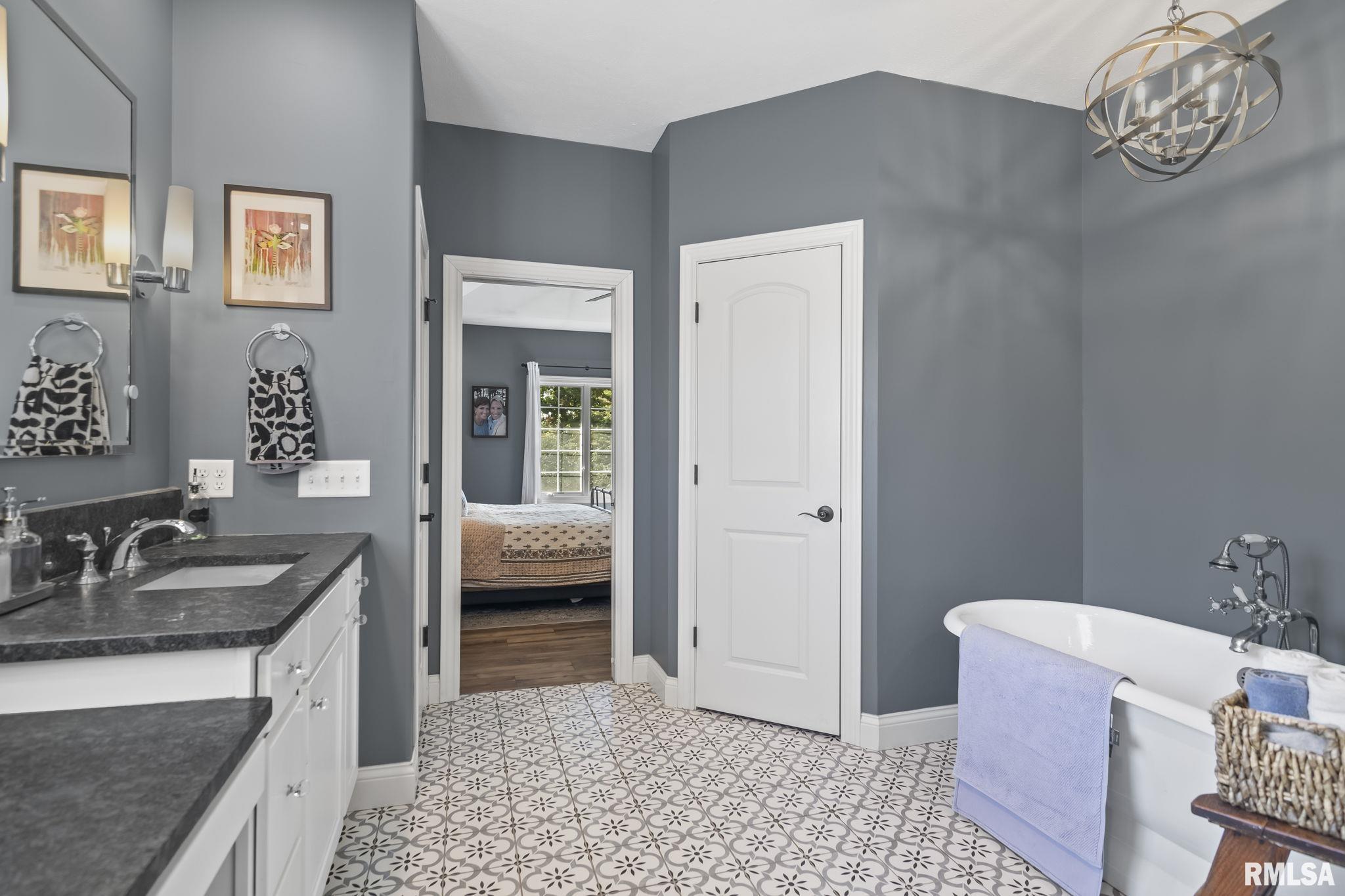 5828 Hedley Road Springfield, IL 62711 - Photo 22 of 69 Gallery Image 22