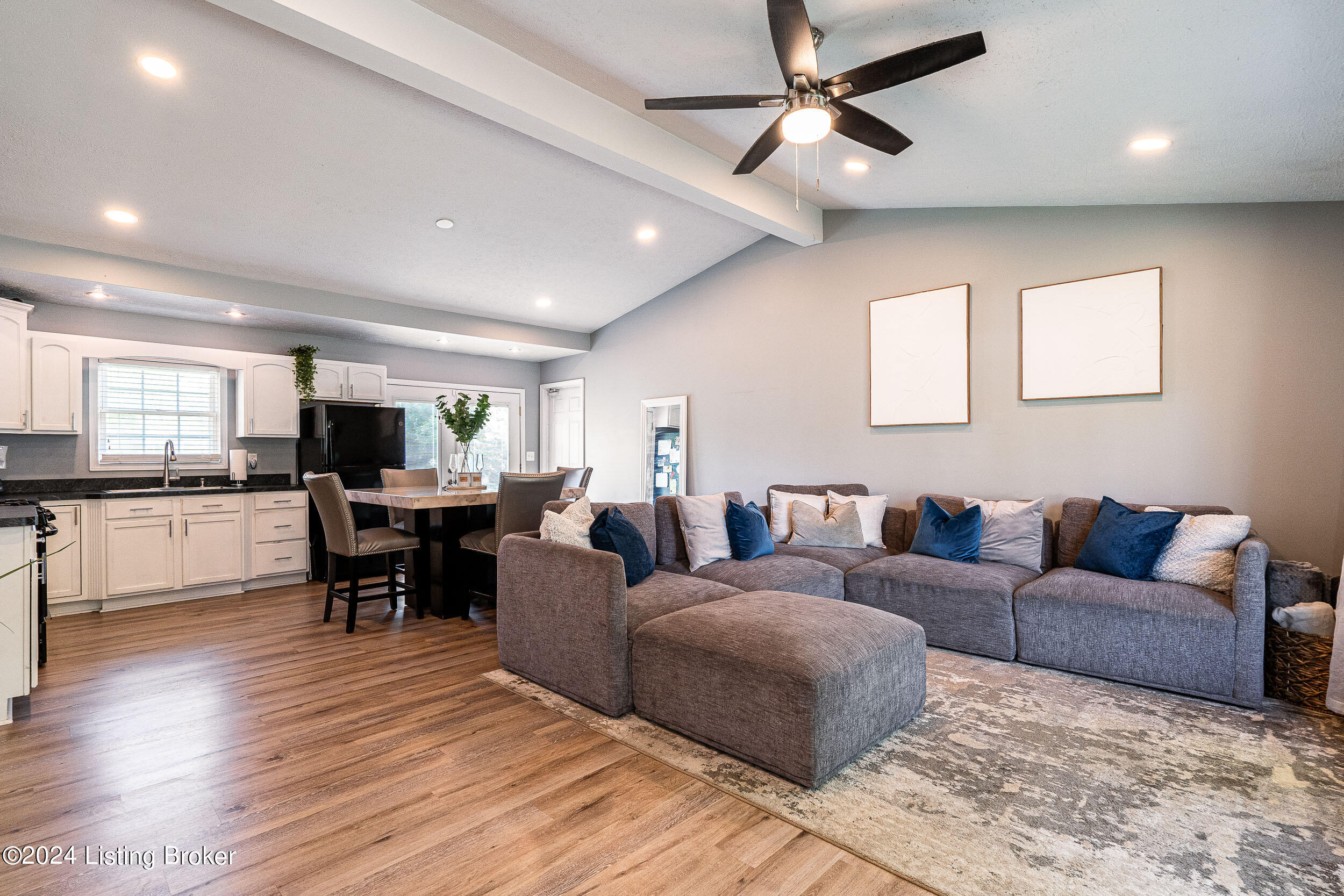 6703 Pendleton Road Louisville, KY 40272 - Photo 2 of 32 6703 Pendleton Rd-12
