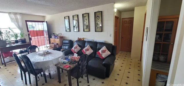 $320,000 | 1118 Pua Lane, Unit 314, Honolulu, HI 96817