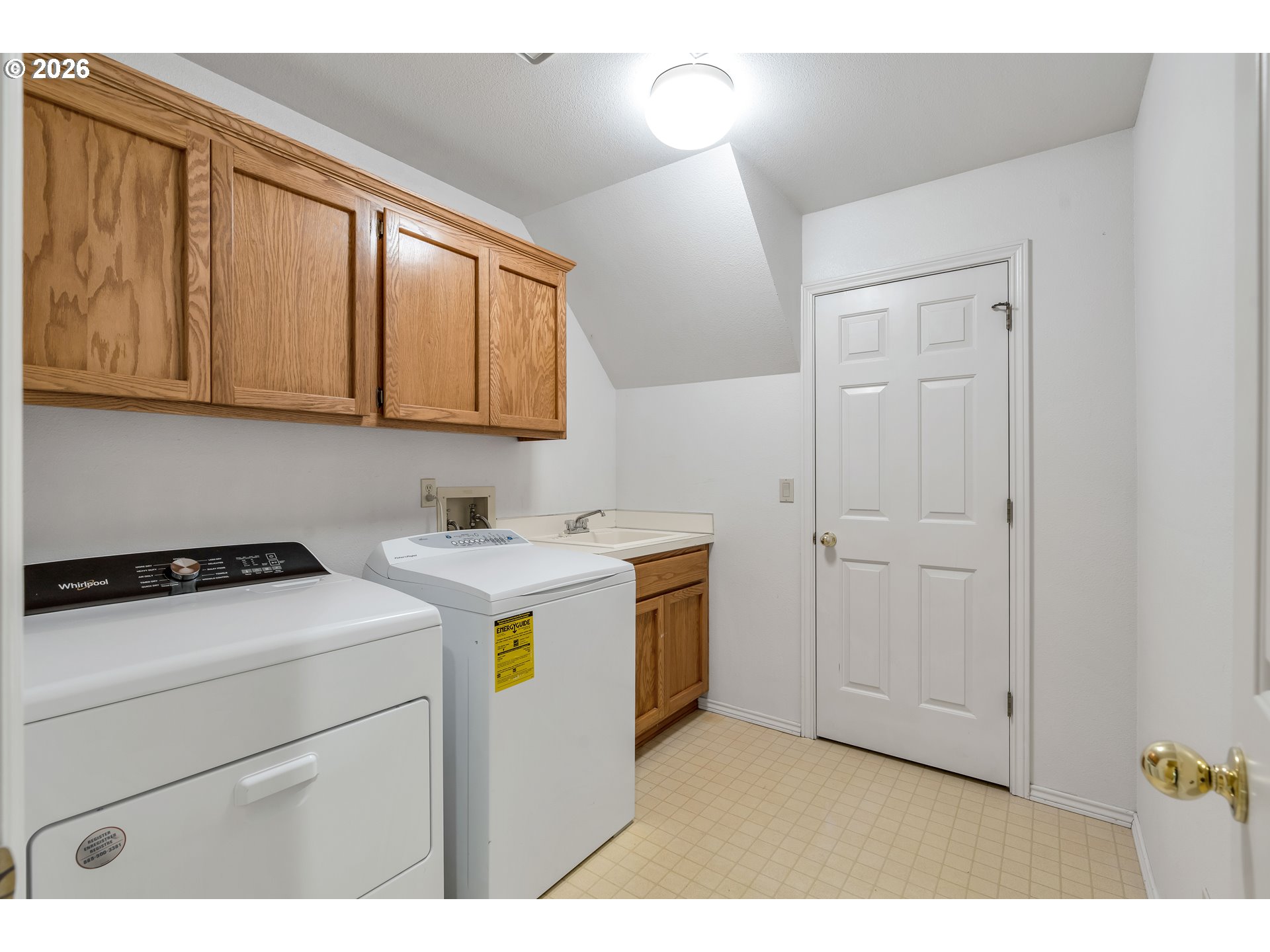 7061 Southwest Windemere Loop Portland, OR 97225 - Photo 25 of 46 Gallery Image 25