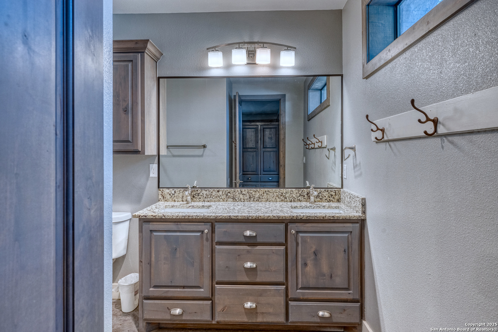 989 Mountain Valley Road Concan, TX 78838 - Photo 23 of 35 Gallery Image 23