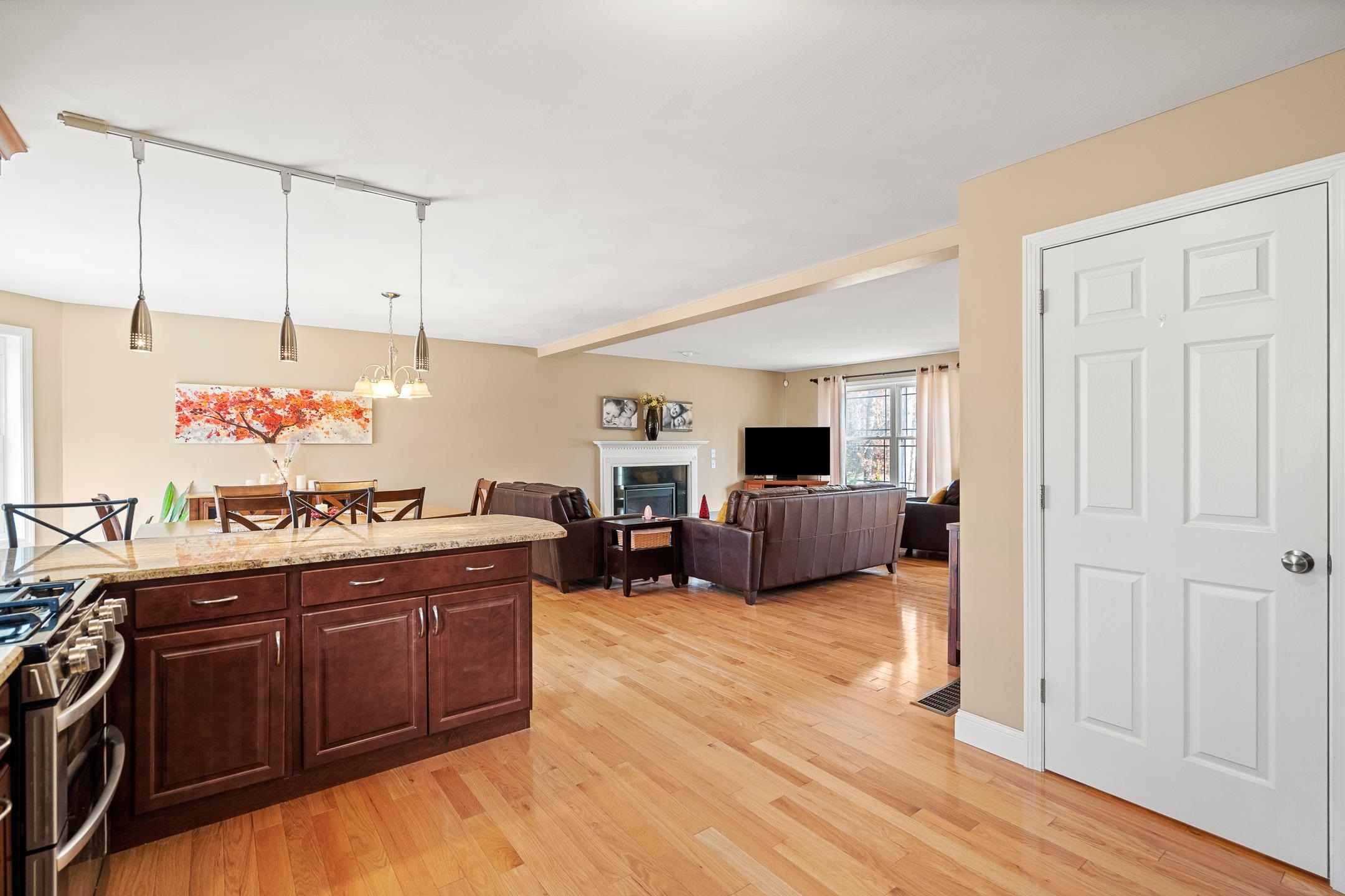 109 West Ridge Circle Hopkinton, NH 03229 - Photo 10 of 37