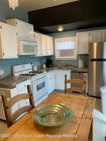 $2,850 | 33 Broadway, Unit 1, Ocean Grove, NJ 07756