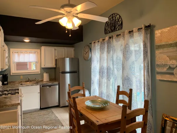 $2,850 | 33 Broadway, Unit 1, Ocean Grove, NJ 07756