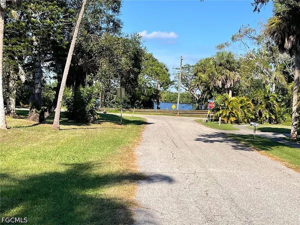 $1,450 | 215 Delray Avenue, Fort Myers, FL 33905