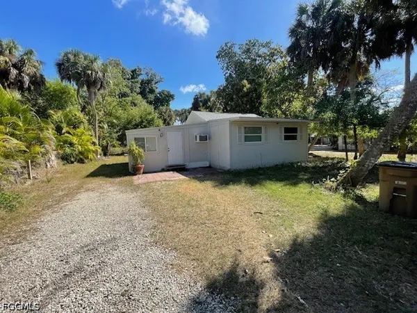 $1,450 | 215 Delray Avenue, Fort Myers, FL 33905