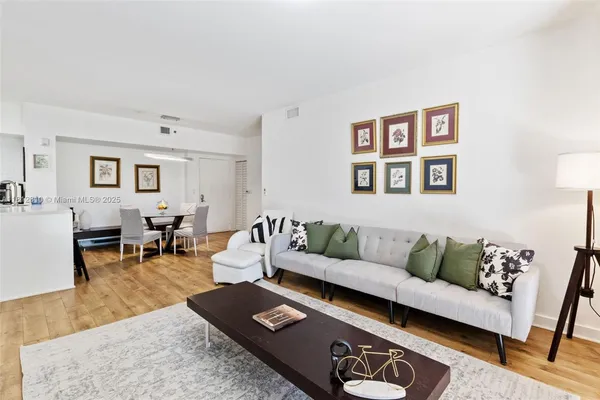 $3,500 | 19999 East Country Club Drive, Unit 1106, Aventura, FL 33180