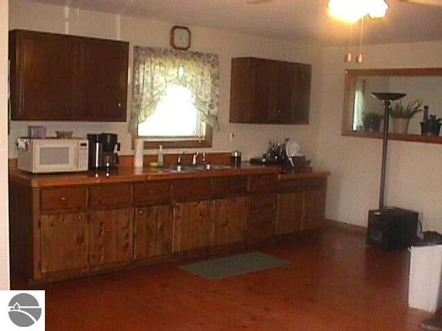 8507 Old State Road Whittemore, MI 48770 - Photo 3 of 13 1752653-2.JPG